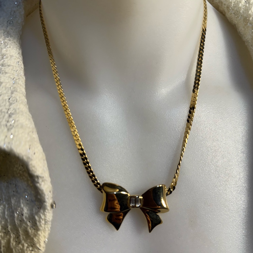 Vintage Marvella gold crystal bow necklace